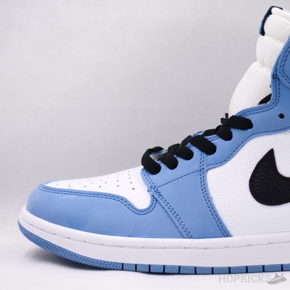 aj 1 university blue price